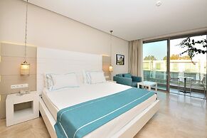 Lugga Boutique Hotel & Beach