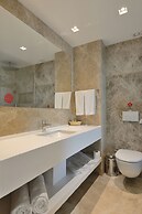 Lugga Boutique Hotel & Beach