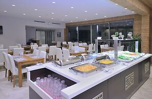 Lugga Boutique Hotel & Beach