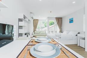Condo in Kata in Ozone - Unit A506