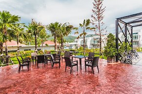 Condo in Nai Harn in ReLife 15-123-210