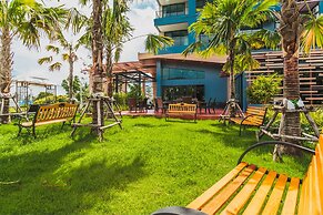 Condo in Nai Harn in ReLife 15-132-301