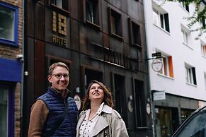 18Arts Hotel - Living in a Gallery!