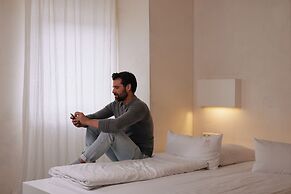 18Arts Hotel - Living in a Gallery!