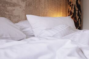 18Arts Hotel - Living in a Gallery!