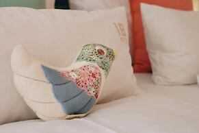 18Arts Hotel - Living in a Gallery!