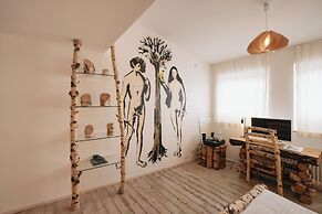 18Arts Hotel - Living in a Gallery!