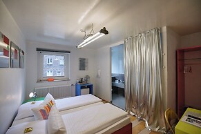 18Arts Hotel - Living in a Gallery!