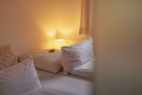 18Arts Hotel - Living in a Gallery!