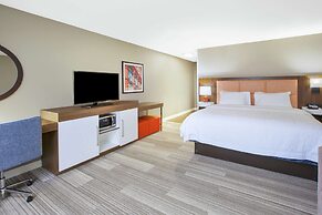 Hampton Inn & Suites Oakwood Village-Cleveland