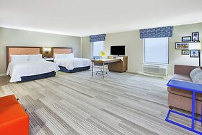 Hampton Inn & Suites Oakwood Village-Cleveland