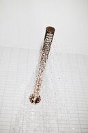 The Flushing Meadows Hotel & Bar