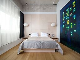 The Flushing Meadows Hotel & Bar