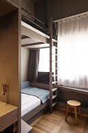 The Flushing Meadows Hotel & Bar