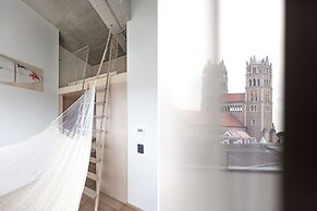 The Flushing Meadows Hotel & Bar