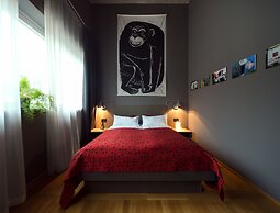 The Flushing Meadows Hotel & Bar