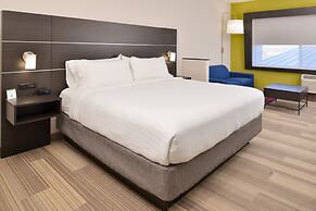Holiday Inn Express & Suites Kansas City - Lee's Summit by IHG