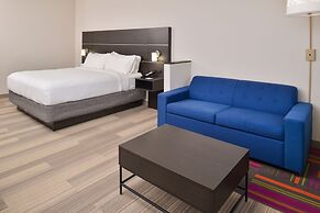 Holiday Inn Express & Suites Kansas City - Lee's Summit by IHG