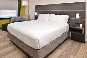 Holiday Inn Express & Suites Kansas City - Lee's Summit by IHG