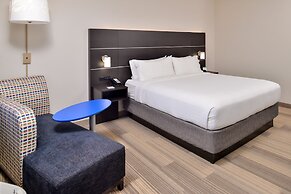 Holiday Inn Express & Suites Kansas City - Lee's Summit by IHG