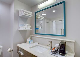 Hampton Inn & Suites Boston/Stoughton