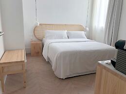 The Mohouse Boutique Room