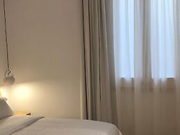 The Mohouse Boutique Room