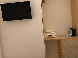 The Mohouse Boutique Room