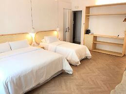 The Mohouse Boutique Room