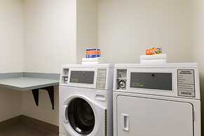 Holiday Inn Express and Suites-Cincinnati NE - Red Bank Road by IHG