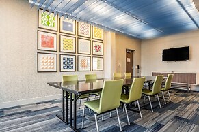 Holiday Inn Express and Suites-Platteville by IHG