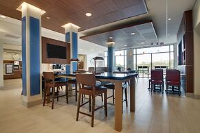 Holiday Inn Express and Suites-Elizabethtown North, an IHG Hotel
