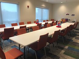 Holiday Inn Express and Suites-Elizabethtown North by IHG