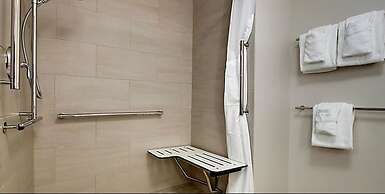 Holiday Inn Express and Suites-Elizabethtown North by IHG