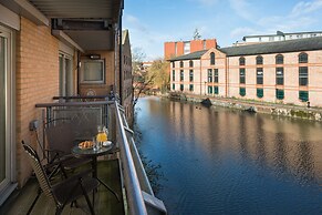 19 John Walker House