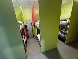 Breeze Lodge - Hostel