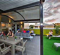 Breeze Lodge - Hostel