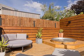 The Black Sheep Backpackers