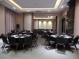 Valero Grand Suites by Swiss-Belhotel Makati