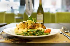 Valero Grand Suites by Swiss-Belhotel Makati