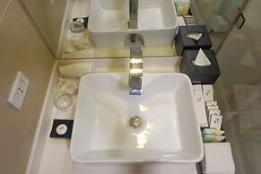 Valero Grand Suites by Swiss-Belhotel Makati