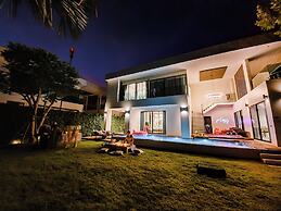 Itz Time Hua Hin Pool Villa