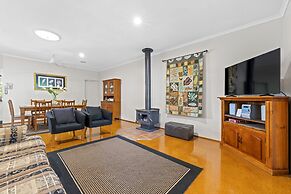 Birds 'n' Bloom Cottages