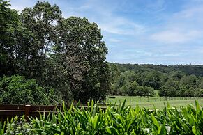 Birds 'n' Bloom Cottages