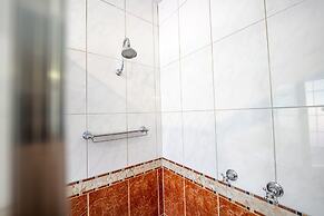 Birds 'n' Bloom Cottages