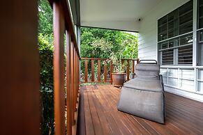 Birds 'n' Bloom Cottages