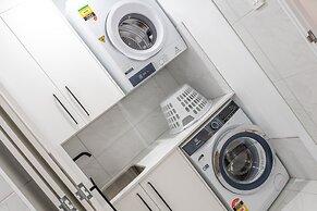 Birds 'n' Bloom Cottages