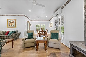 Birds 'n' Bloom Cottages