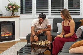 Birds 'n' Bloom Cottages