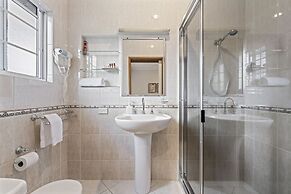 Birds 'n' Bloom Cottages